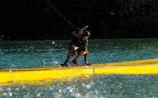 Wake y disfruta del agua